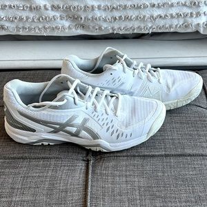 Asics women's pickleball shoes Size 11